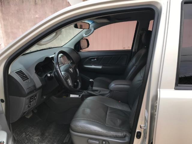 Hilux 12/12 Bege CD 4x4 SRV D4-D 3.0 Automatica 171CV - Foto 9