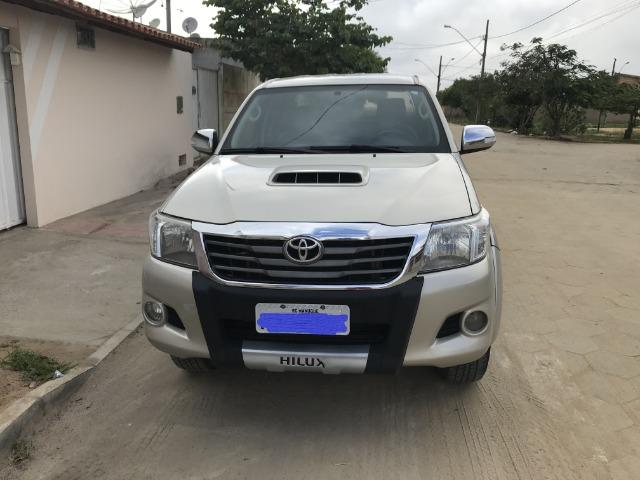 Hilux 12/12 Bege CD 4x4 SRV D4-D 3.0 Automatica 171CV