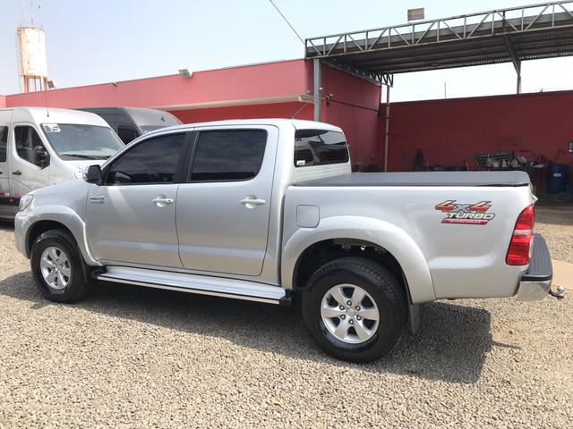 Toyota Hilux Cd Srv 3.0 Diesel 4X4 Automatica impecavel 107 mil km - Foto 6