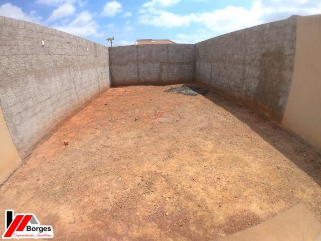 Casa com 02 Quartos no Bairro Jardim Tropical - Foto 2