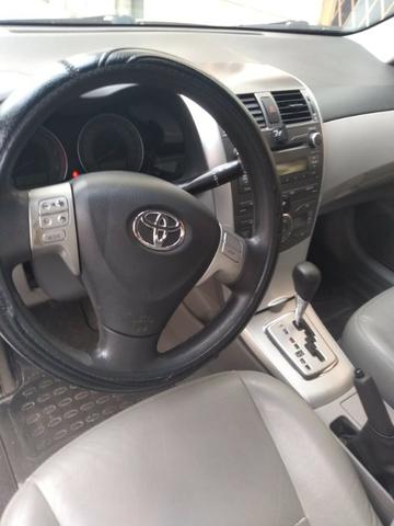 Toyota Corolla GLI 1.8 Automático - Foto 2
