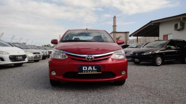 ETIOS XLS Sedan 1.5 Flex 16V 4p Mec. - Foto 2