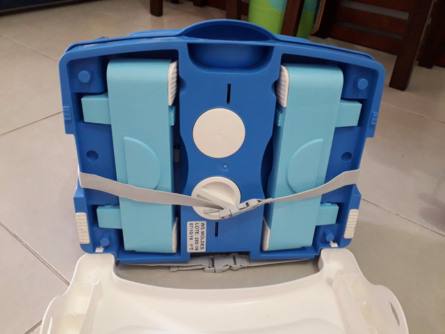 Cadeirão de refeição portátil Cosco - Foto 3