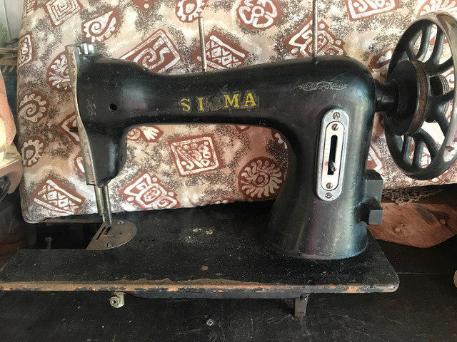 Máquina de costura antiga