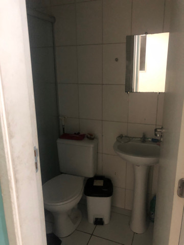Alugo quarto em casa mobiliada - Foto 4