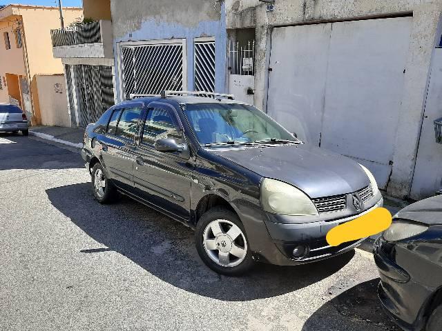 Renault Clio sedan 2003 vendo ou troco