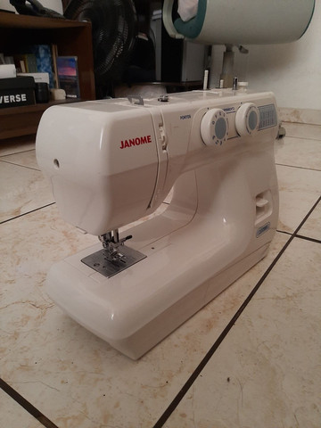 Máquina de costura JANOME 2008P + Acesssorios Originais - Foto 2