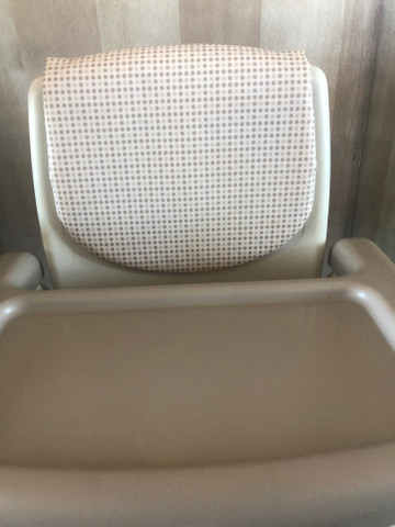 Cadeira de Alimentação e Assento de elevatório- Chicco - Foto 2