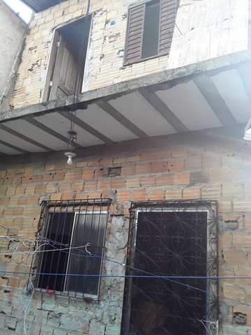 Aluga -se um casa mobiliada