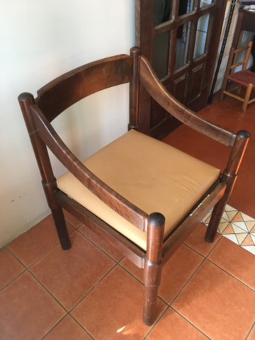 Raríssima poltrona antiga madeira de lei com penico embaixo - Foto 6