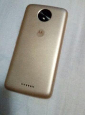 Moto C plus dourado 16 GB semi novo