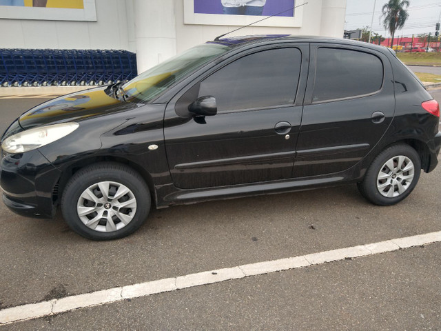 Peugeot 207 xr Ano:2010 - Foto 5