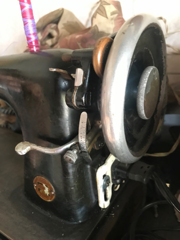 Máquina de costura LADA - Foto 3