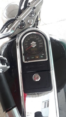 SUZUKI INTRUDER LC 1500CC 2005