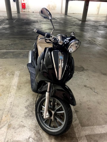 MOTO / SCOOTTER PIAGGIO BEVERLY 250