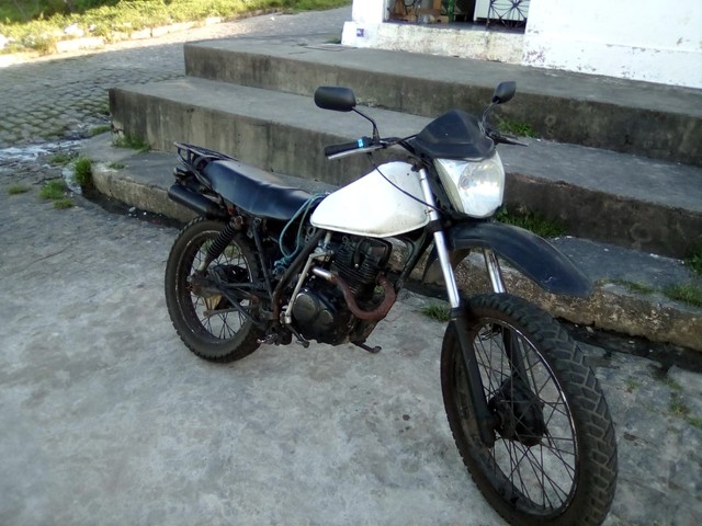 VENDO MOTO XL 125 DUTY HONDA BRANCA