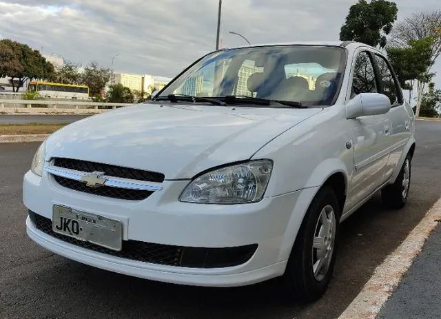 CHEVROLET - CORSA - 2010/2011 - Verde - R$ 32.900,00 - Altocar