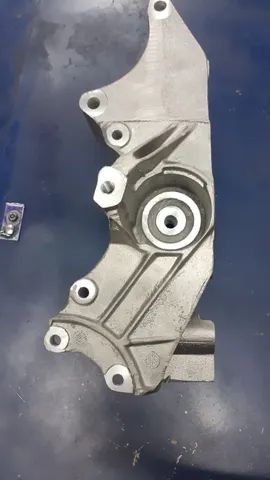 Suporte do  compressor do Golf   - Foto 3