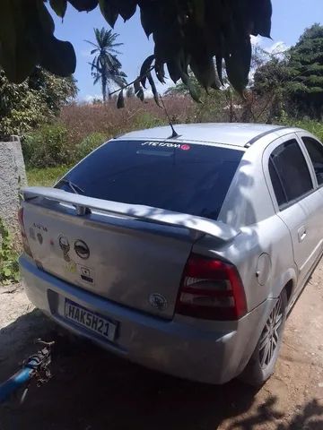 Veículo Chevrolet Astra Sedan, 2003, 4 portas, cor banca (22870