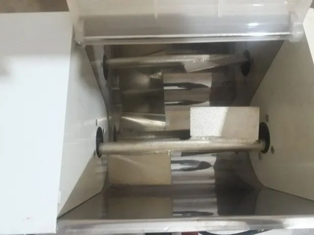 Máquina moer carne  - Foto 4