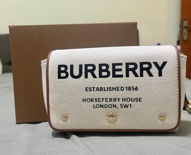 Bolsa burberry shop established 1856