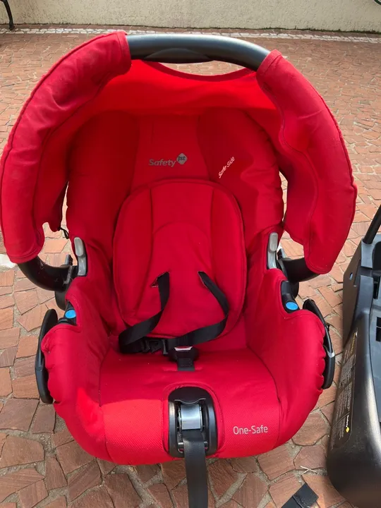 Carrinho bebê Safety 1st Mobi e Travel System