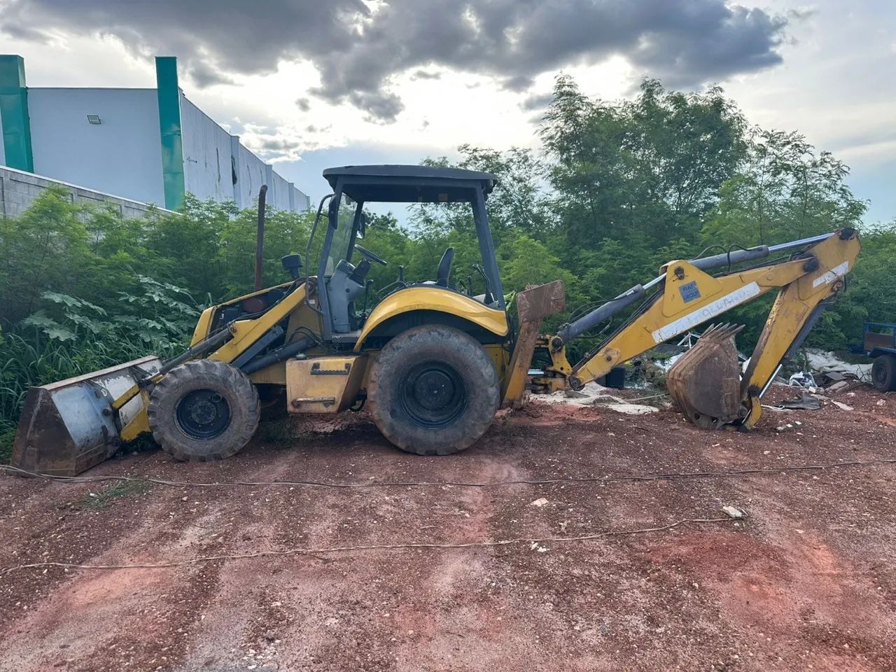 New Holland b90b ano 2009 4x4