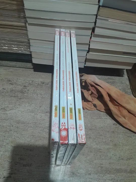 Coleção fabulosos vingadores 4 volumes - Foto 2