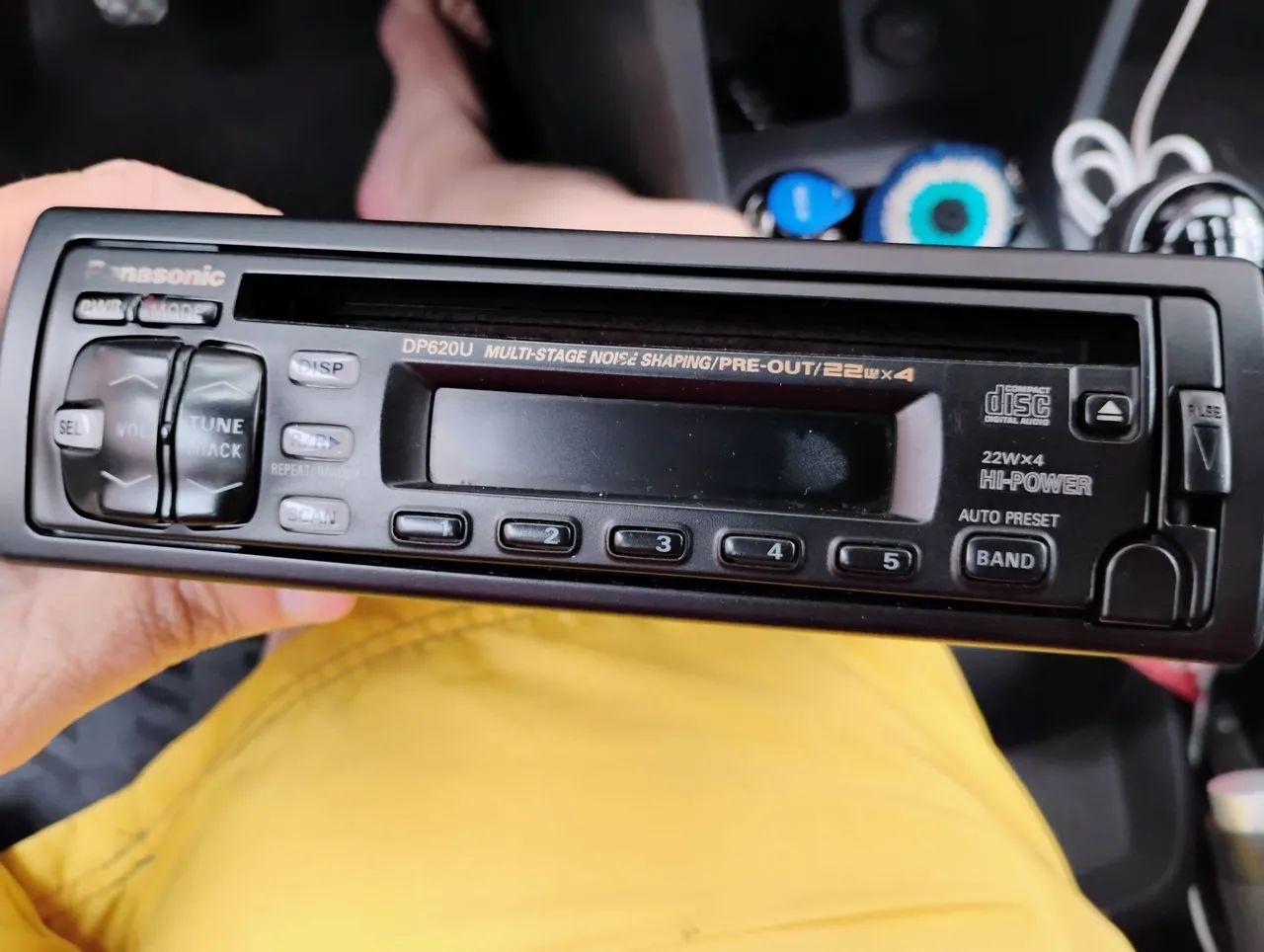 Cd automotivo Panasonic dp620u