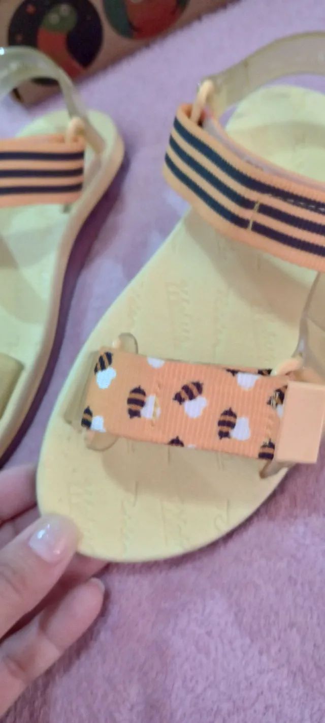 SANDÁLIA INFANTIL PAPETE BUGS ABELINHA MINI MELISSA<br>Nova na caixa número 31 - Foto 3