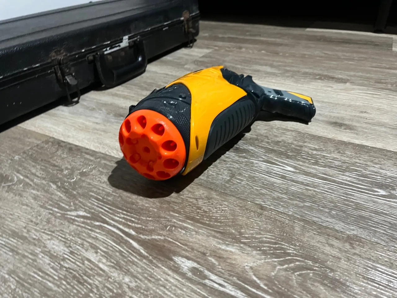 Nerf Automática a pilha Dart Tag Speedswarm Blaster A4040