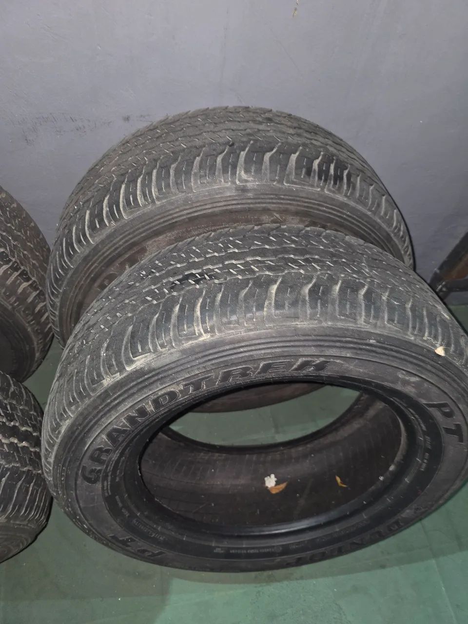 VENDO PNEU Aro 18 265/60 para HILUX/ LAND Rover e outros modelos ! Apenas 1 R$ 250 cada  - Foto 2