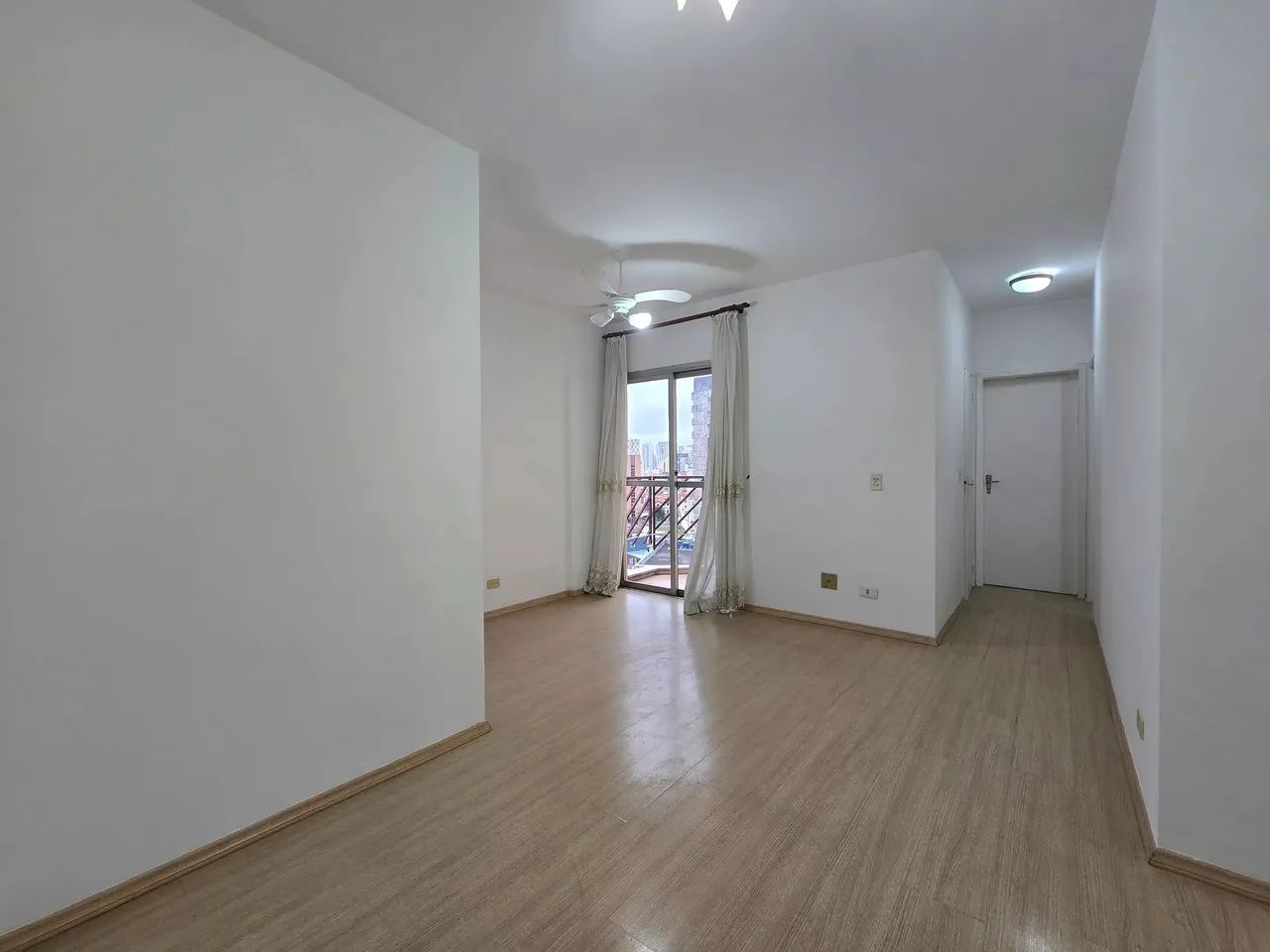 APTO 2 DORM c/ GARAGEM próx. Metrô São Joaquim, Hosp. Sancta Maggiore, FMU, UNINOVE