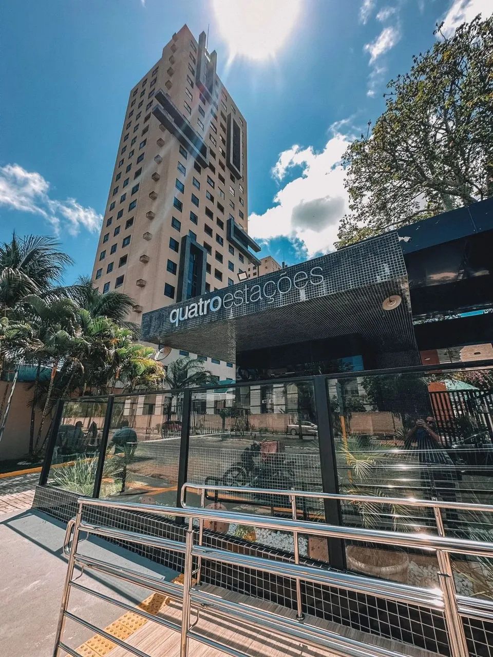 Oferta!! 2/4 Suíte  No Condomínio Quatro Estações - Candelária