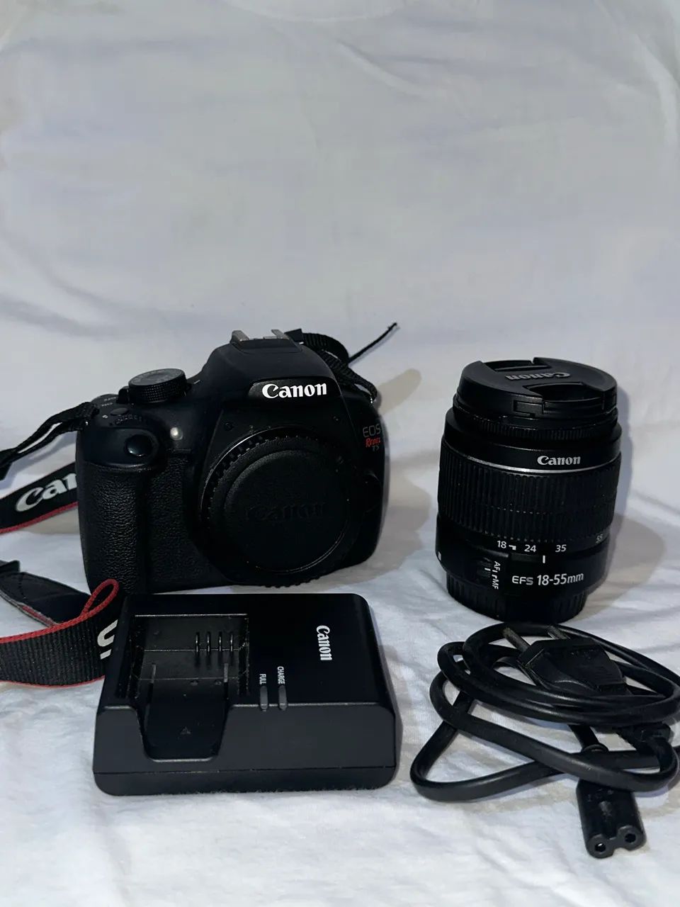 Cânon EOS T5 + Lente EFS 18-55mm + Acessórios  - Foto 2