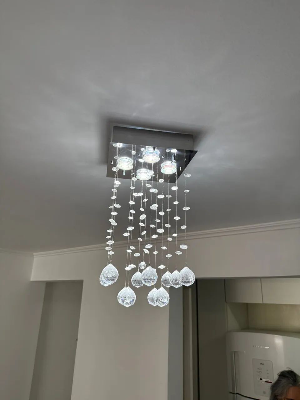 Lustre em Led com Cristais em Gota - Foto 3