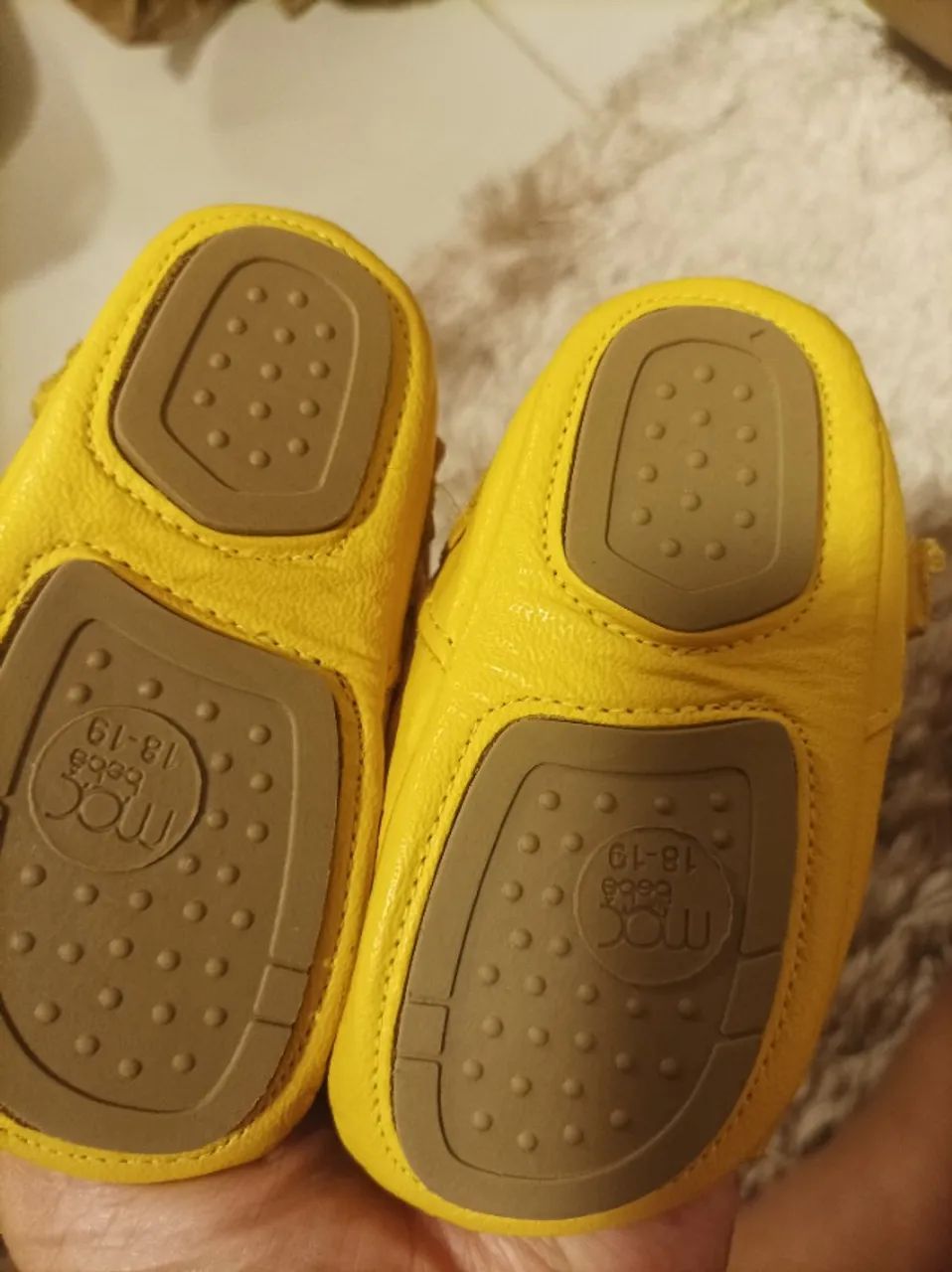Sapatinho couro amarelo  - Foto 3