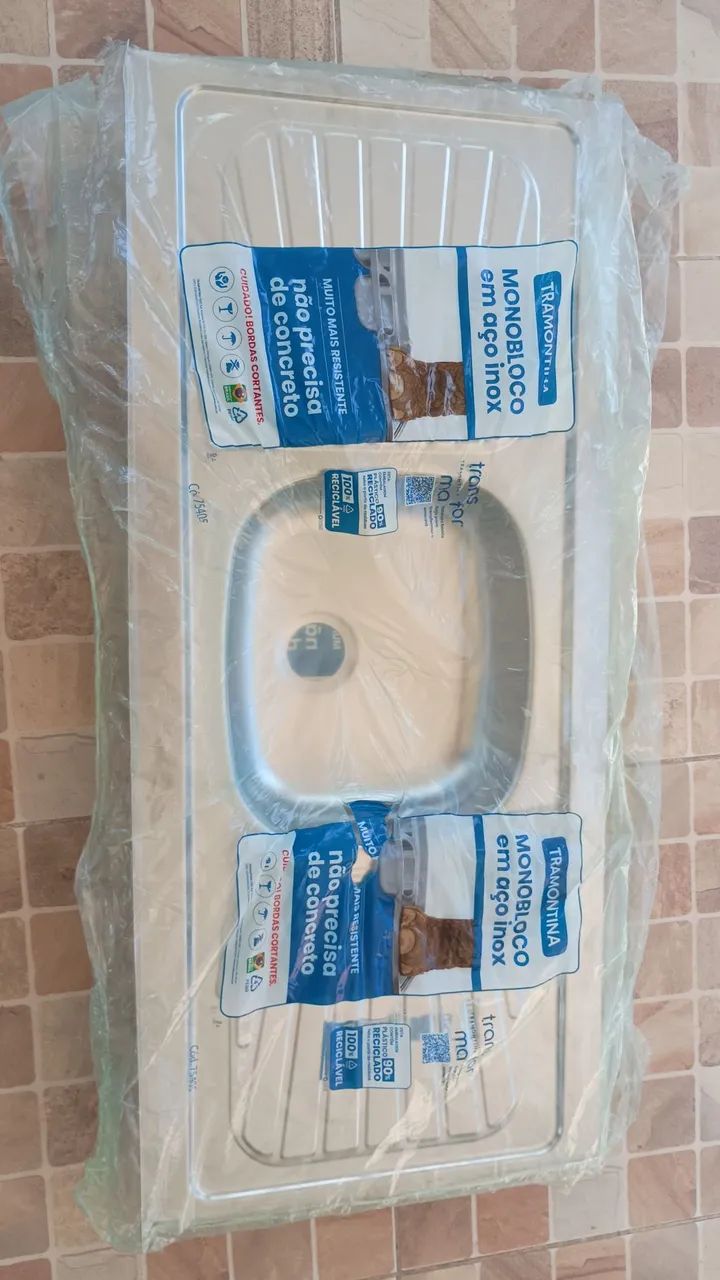 Pia de aço inox Tramontina 