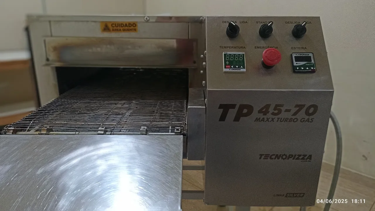 Forno esteira + 15 telas 35" e 40"