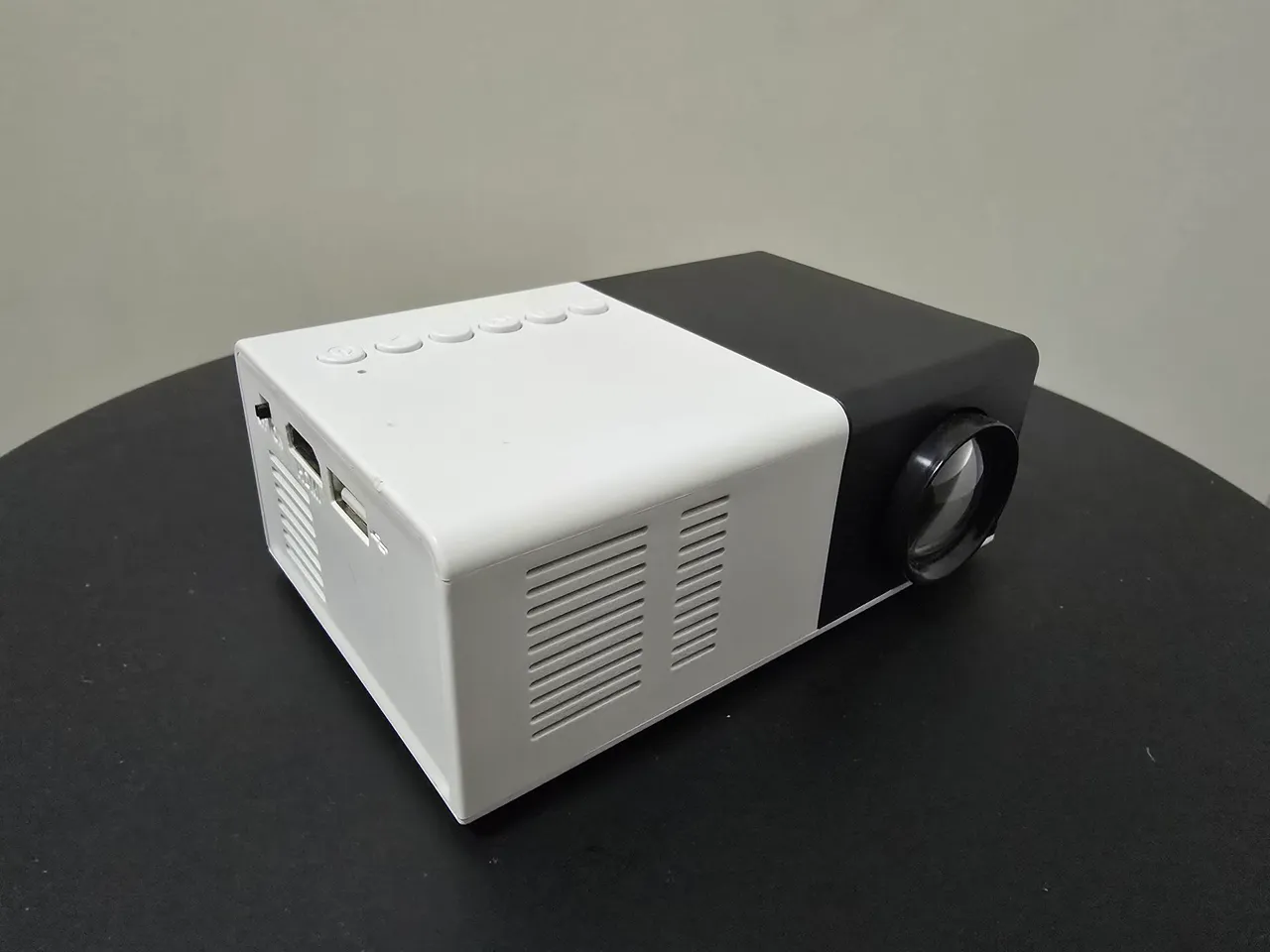 Mini Projetor Portátil