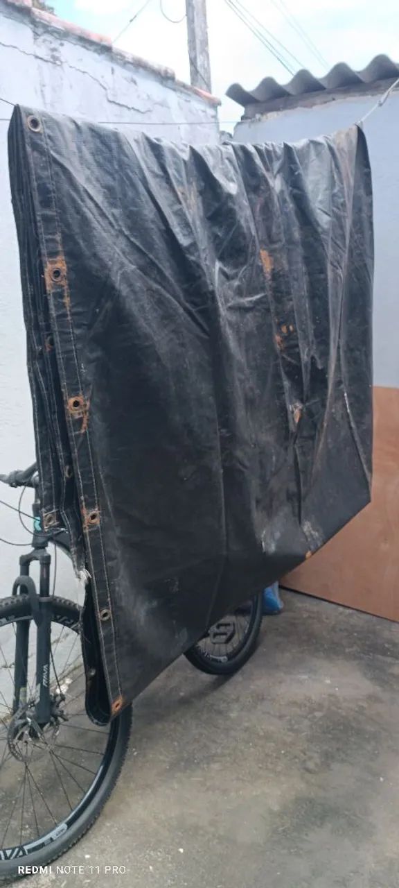 Lona de vinil emborrachada 2x5mts 130 cada tenho duas