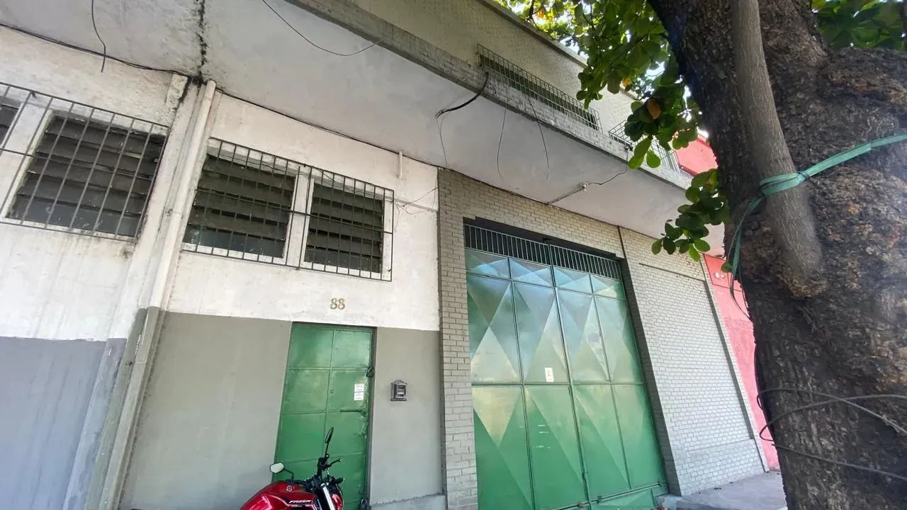 Imóvel para aluguel com 427 metros quadrados em Penha Circular - Rio de Janeiro - RJ