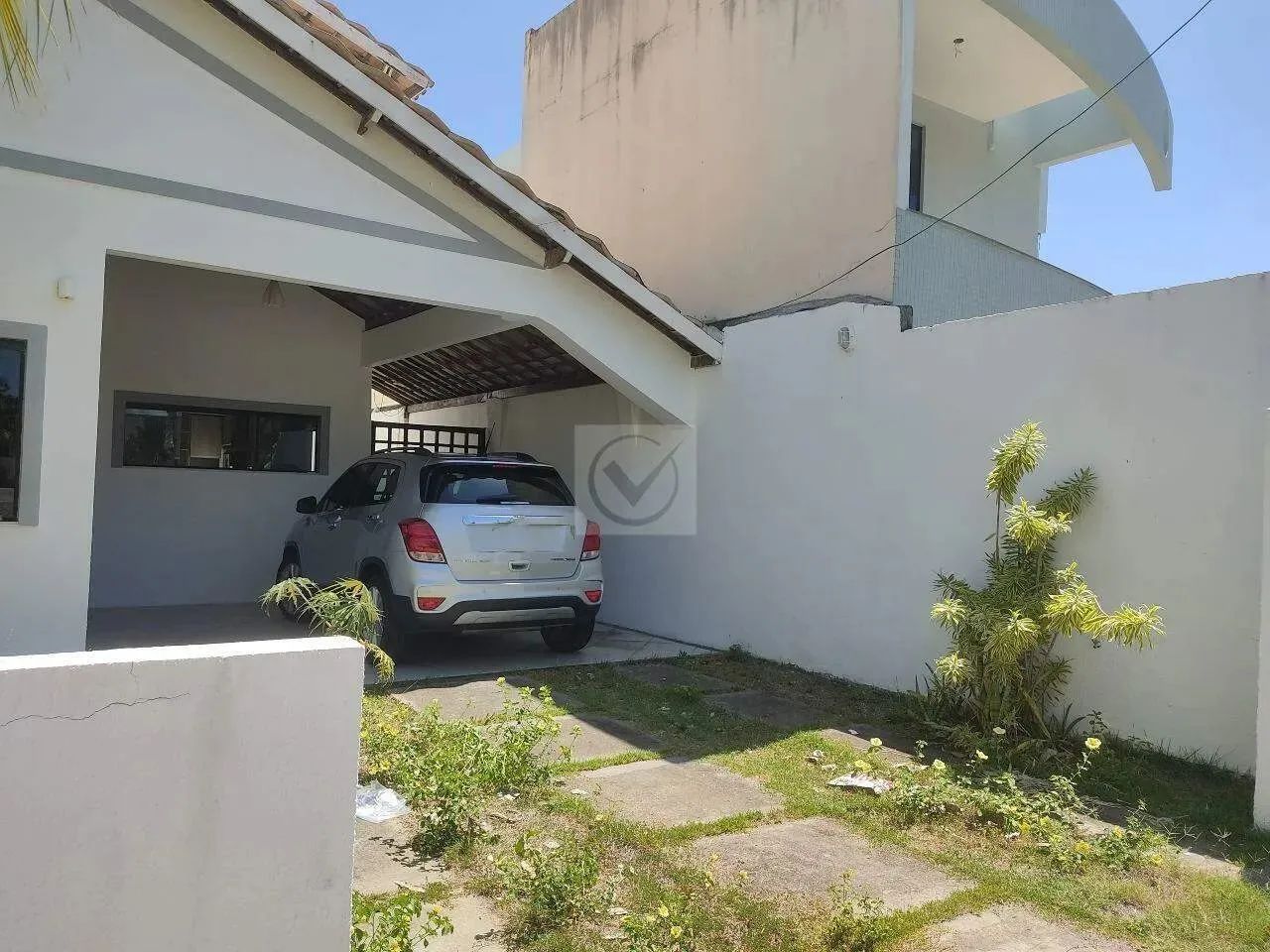 CASA DUPLEX COM 4/4, SENDO 3 SUÍTES NO COND. ROTA DO SOL - BAIRRO ARUANA - Foto 2