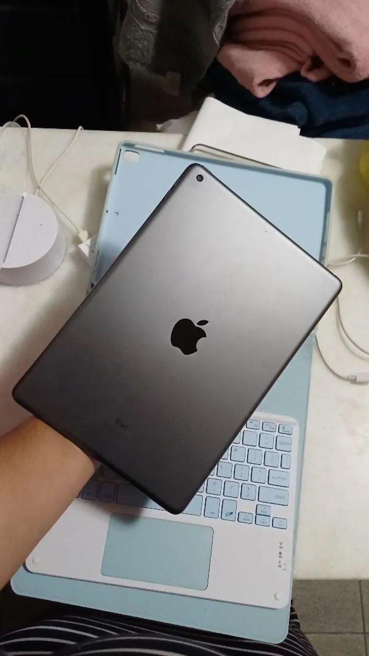 IPAD 9° GERAÇÃO + capa e teclado