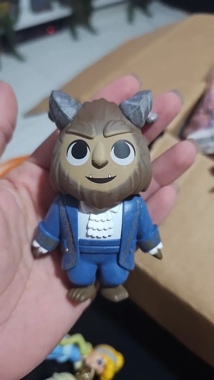 Boneco Misterys mini Fera - Bela e a Fera