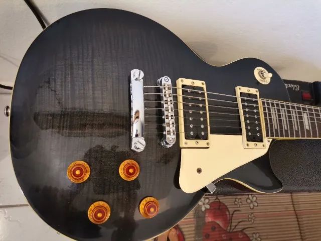 Guitarra Epiphone Les Paul 7 Cordas