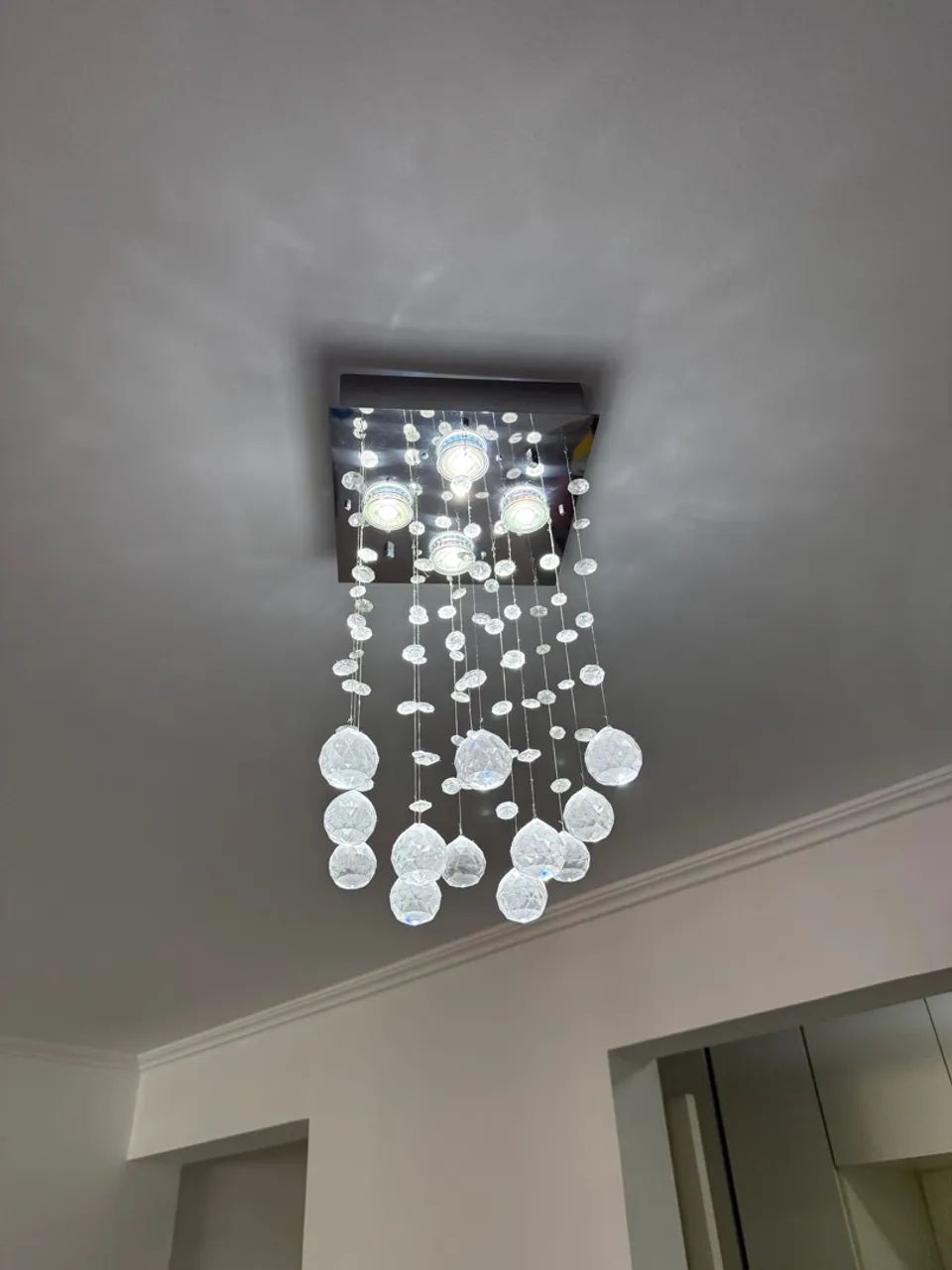 Lustre em Led com Cristais em Gota - Foto 2