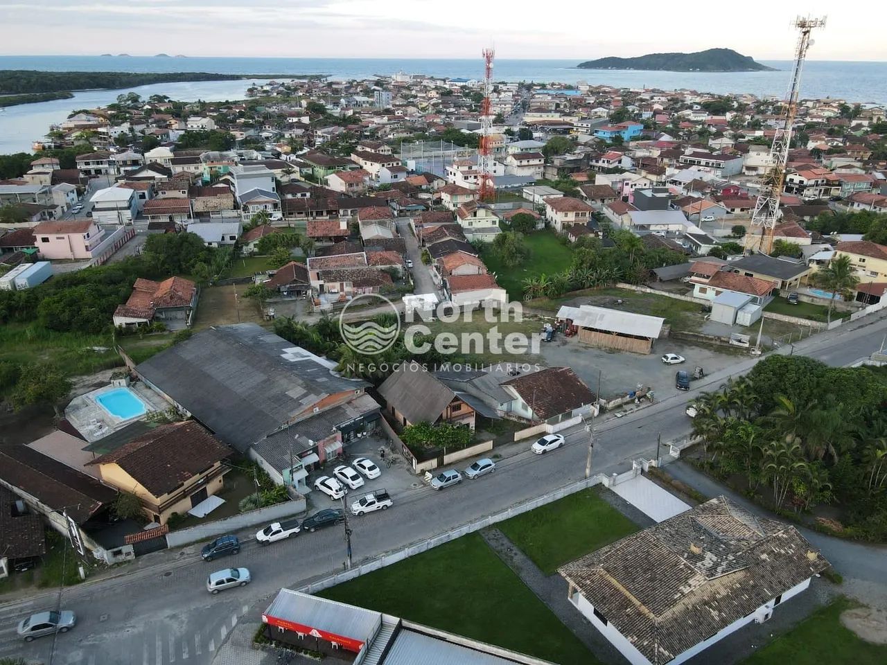 Sobrado e Galpão, Centro, Balneário Barra do Sul, SC - Foto 2