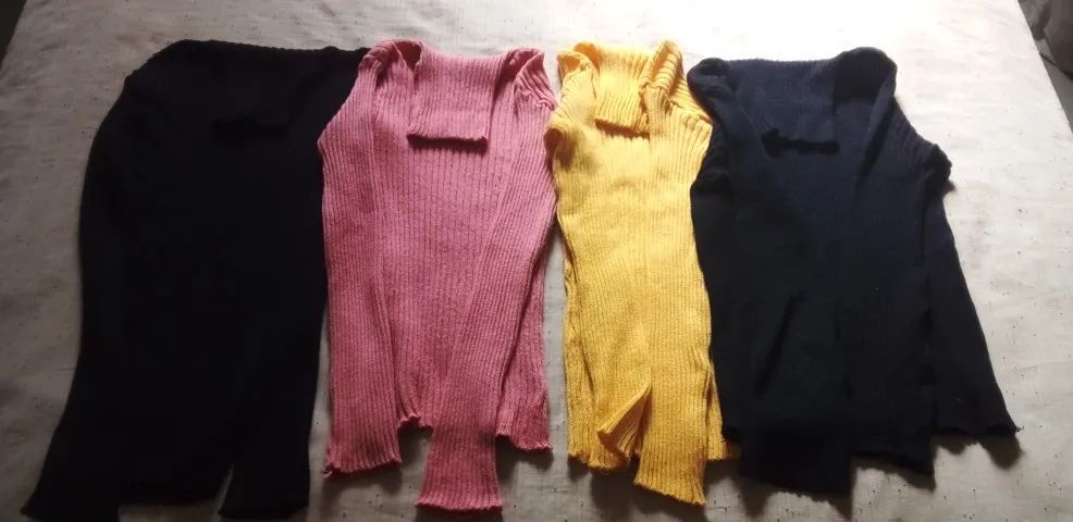 Blusas Gola Alta de lã e manga comprida, seminovas.  - Foto 3