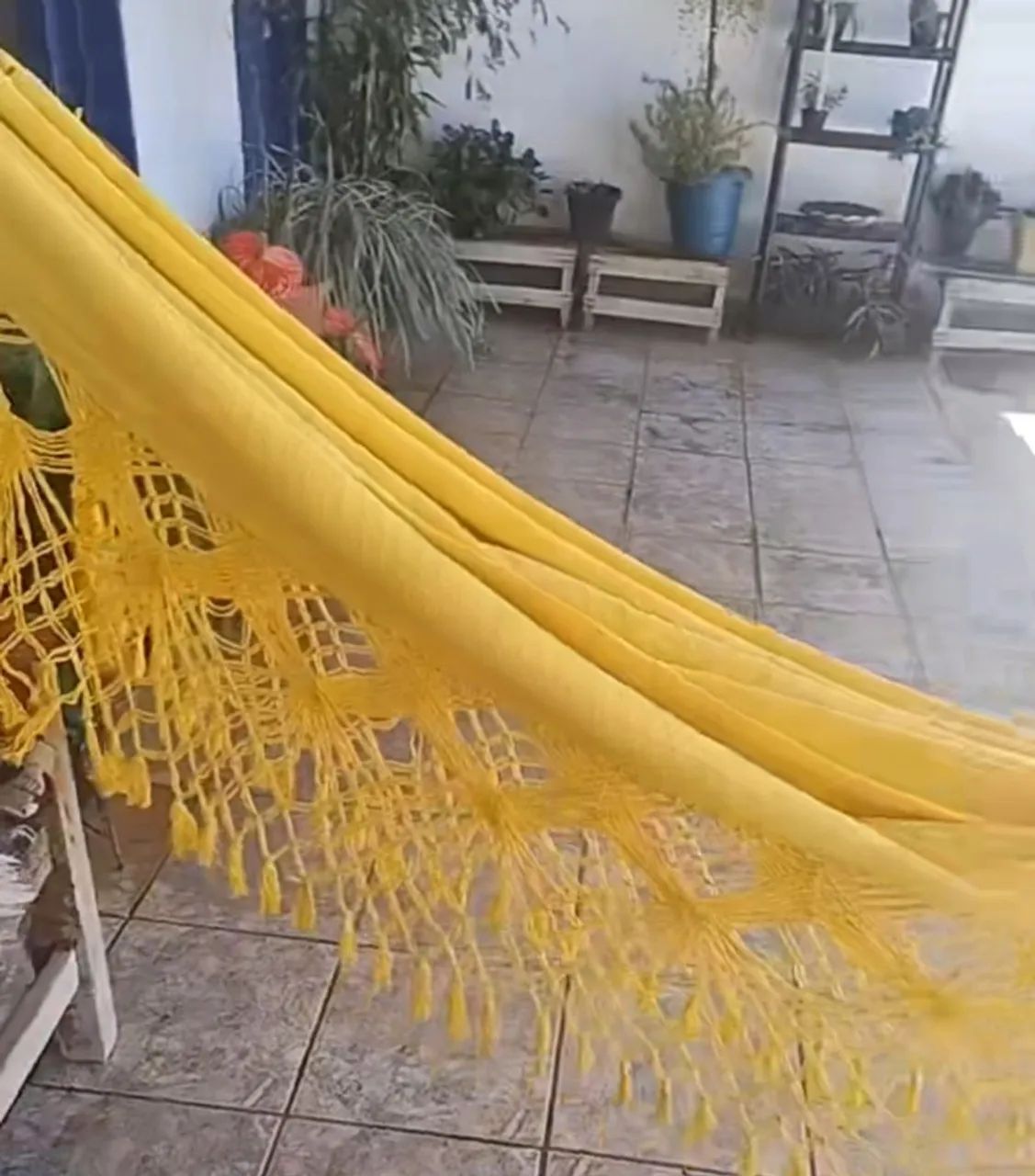 Rede de descanso de crochet amarela